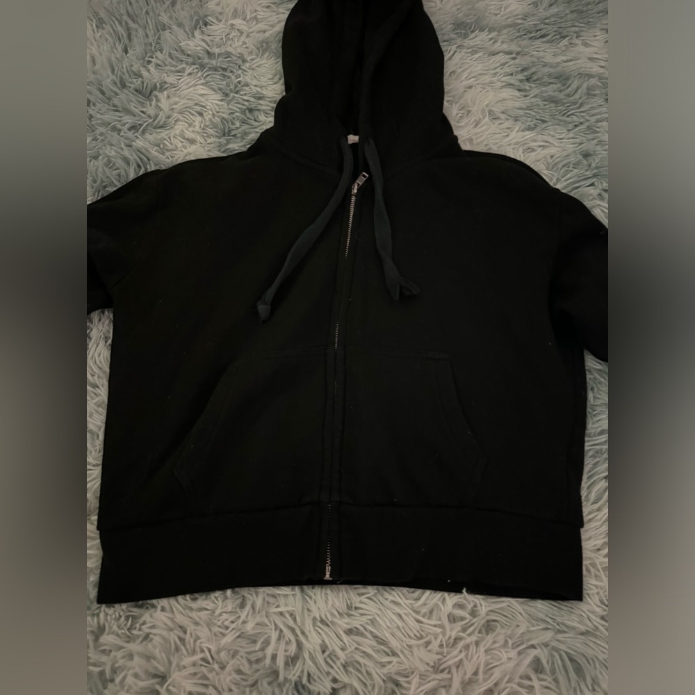 Garage cropped zip up hoodie. BLACK. Size SMALL